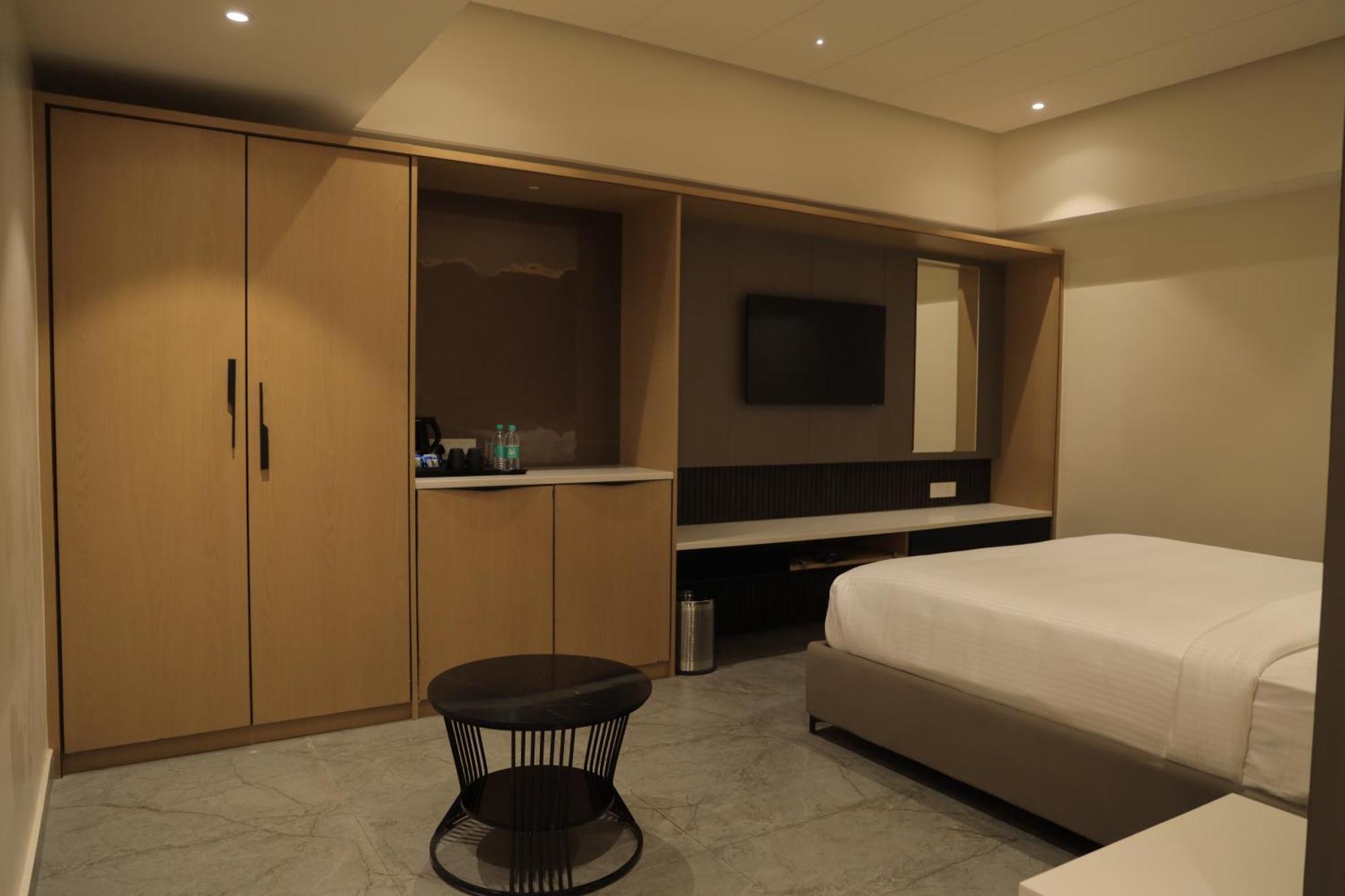 Vantara Suites Vellore Exteriér fotografie