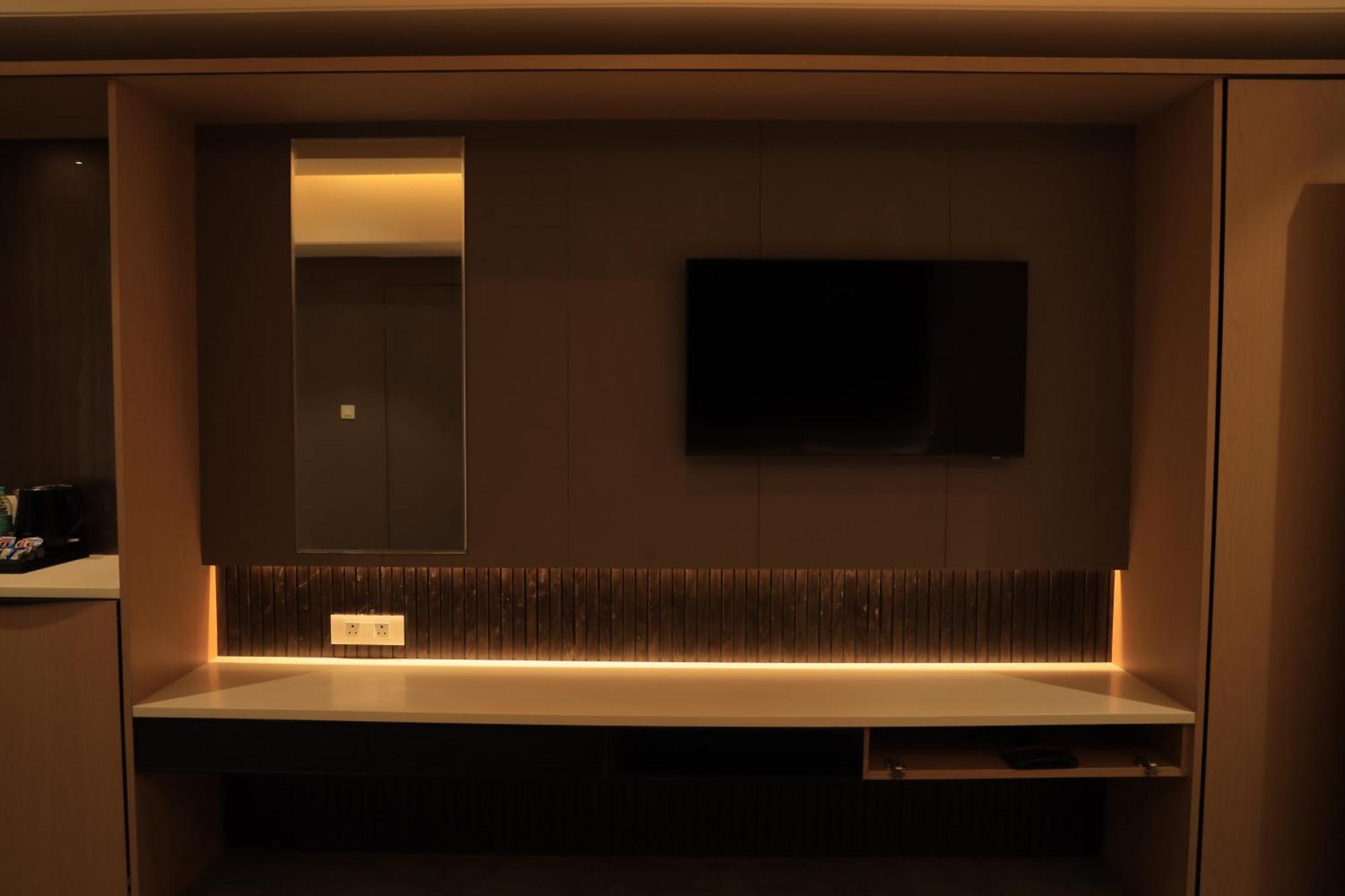 Vantara Suites Vellore Exteriér fotografie