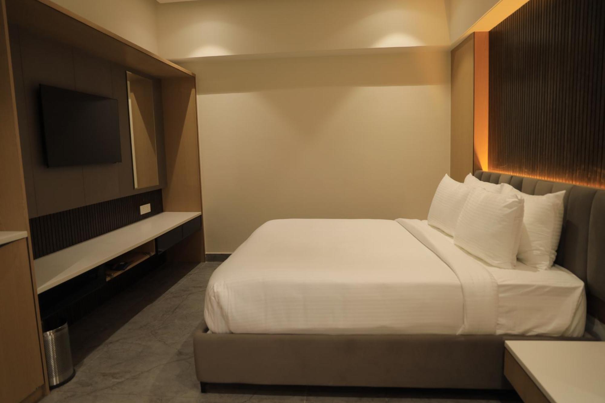 Vantara Suites Vellore Exteriér fotografie