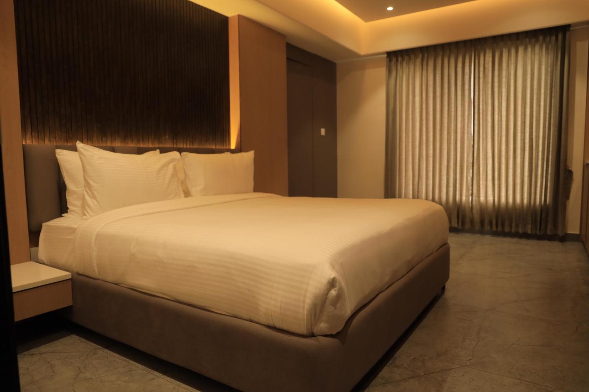 Vantara Suites Vellore Exteriér fotografie